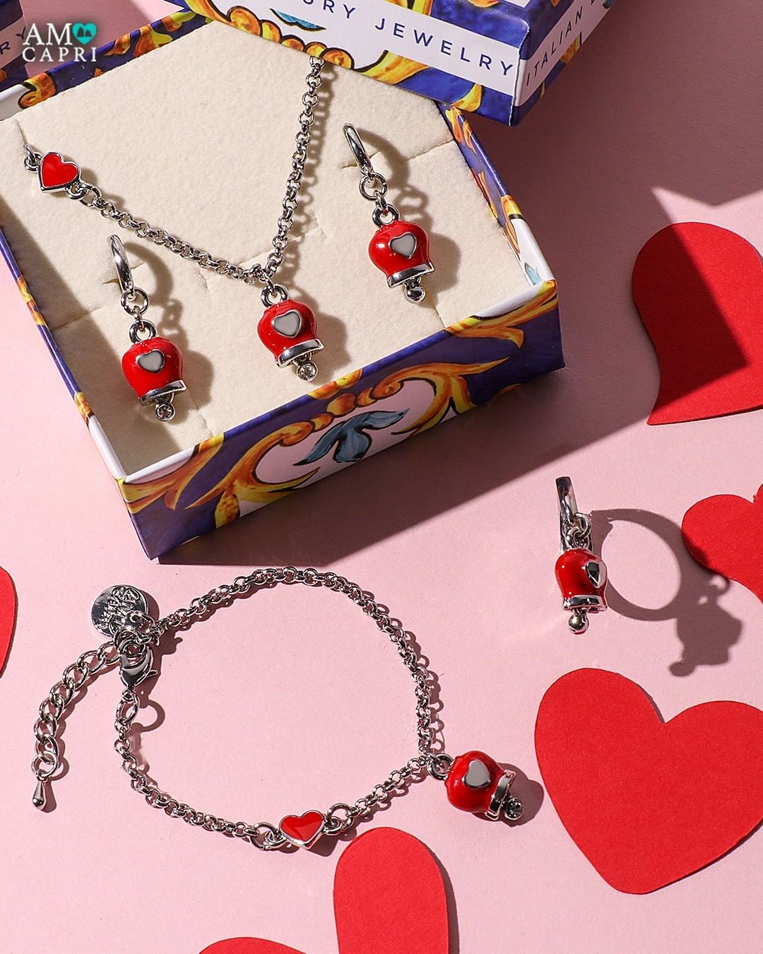 COLLEZIONE CON CUORE E CAMPANELLA PORTAFORTUNA ROSSA AMO CAPRI